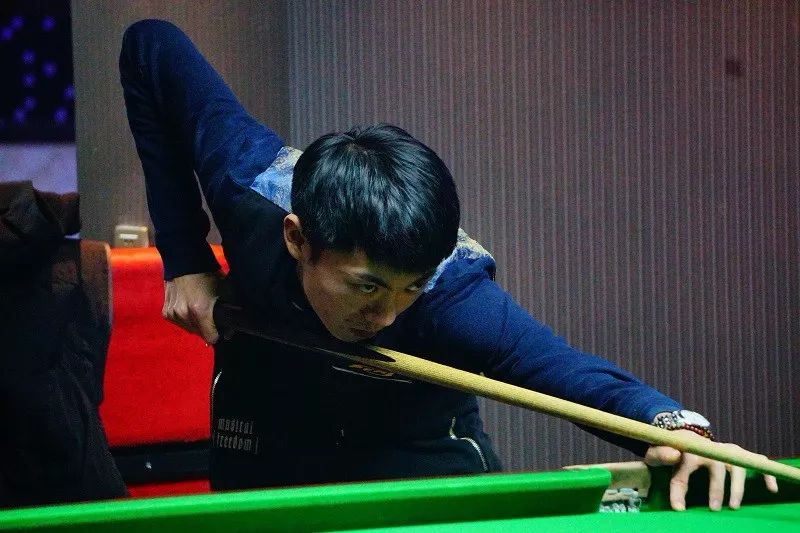 形成可替换 形成可替换