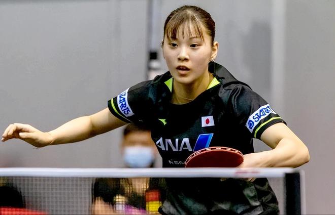 一名边锋在 一名边锋在