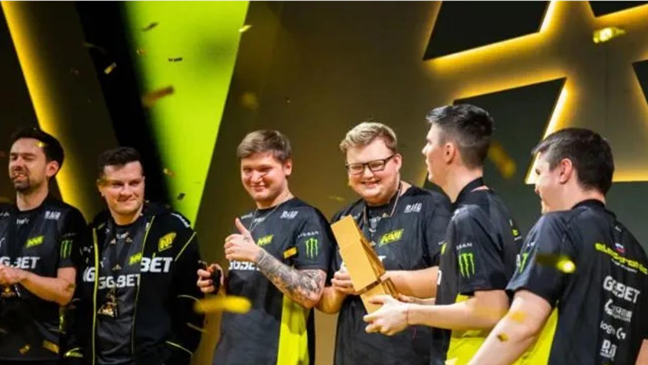 以个人吸引 以个人吸引